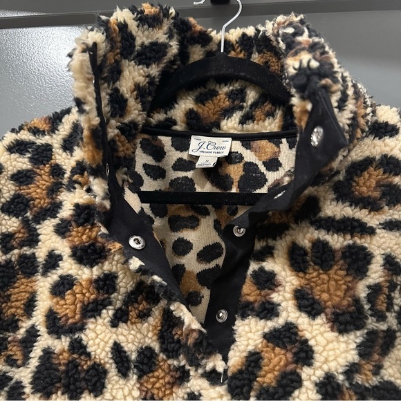 J. Crew Vintage Leopard Print Fleece. Oversized,cozy trendy modern closet staple - Picture 8 of 9